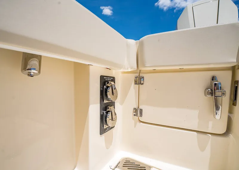 Slide: The Image of Scout 357 LXF 2026 - 21