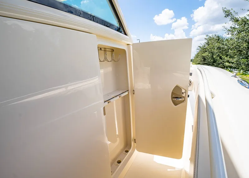 Slide: The Image of Scout 357 LXF 2026 - 33