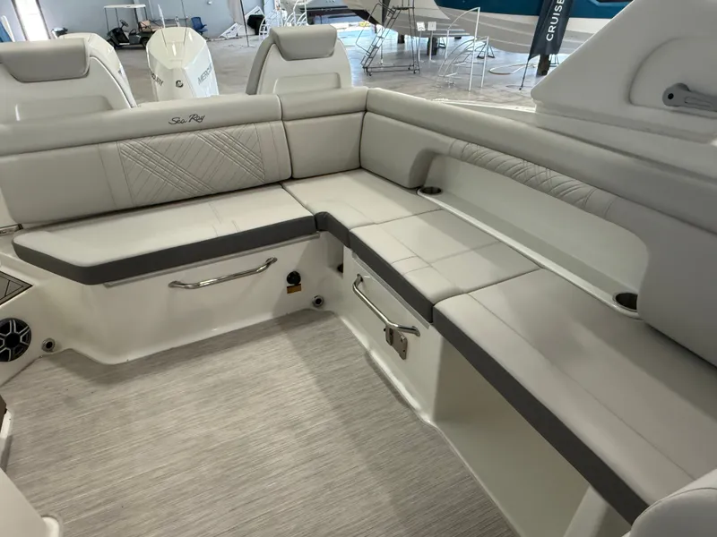 Slide: The Image of Sea Ray SDX 290 Outboard 2026 - 8