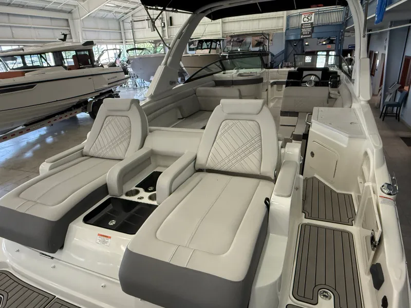 Slide: The Image of Sea Ray SDX 290 Outboard 2026 - 5