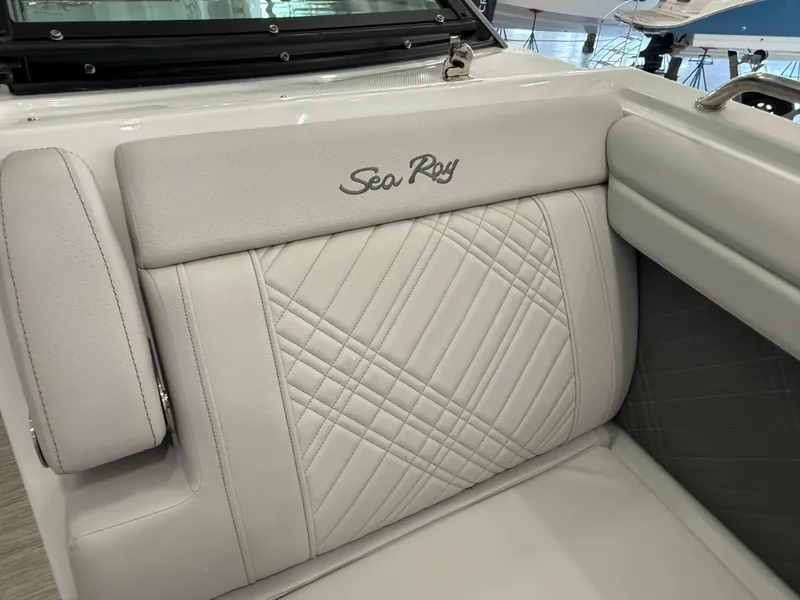 Slide: The Image of Sea Ray SDX 290 Outboard 2026 - 24