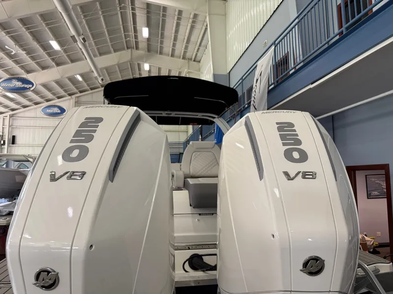 Slide: The Image of Sea Ray SDX 290 Outboard 2026 - 27