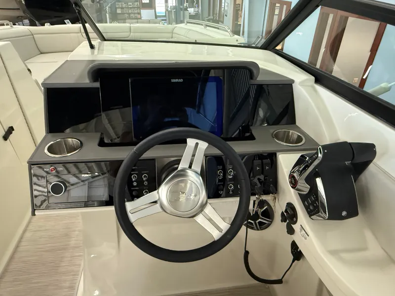 Slide: The Image of Sea Ray SDX 290 Outboard 2026 - 16