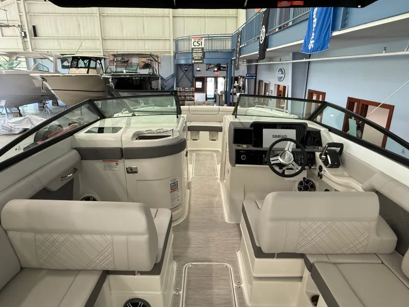 Slide: The Image of Sea Ray SDX 290 Outboard 2026 - 6