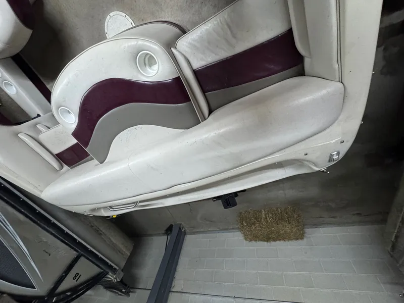 Slide: The Image of Crownline Boats 180 2000 - 6