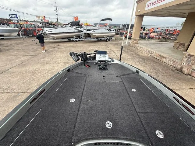 Slide: The Image of Ranger Z520 Comanche 2018 - 25