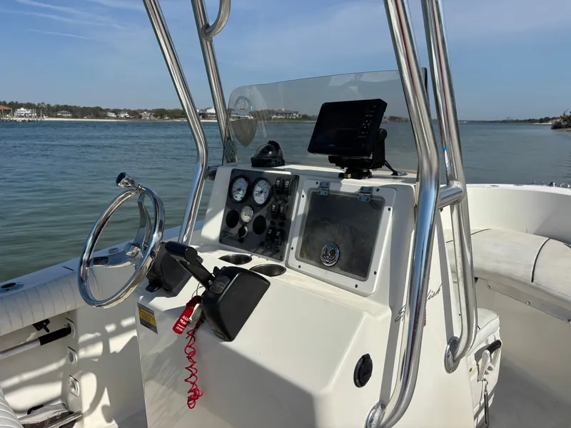 Slide: The Image of Pioneer 197 Sportfish 2007 - 14