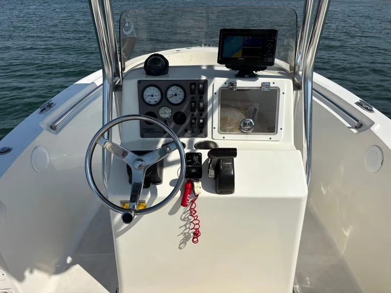 Slide: The Image of Pioneer 197 Sportfish 2007 - 35