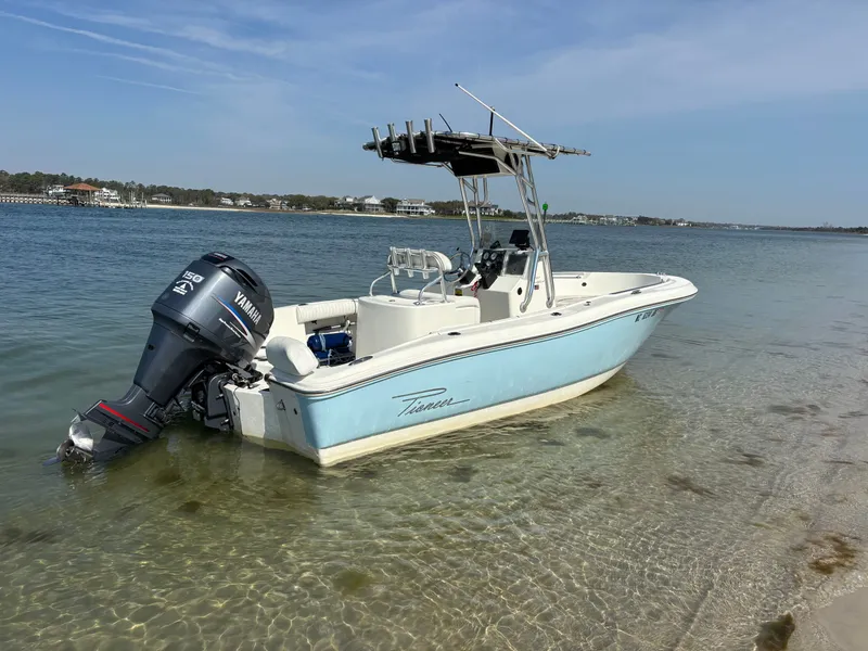 Slide: The Image of Pioneer 197 Sportfish 2007 - 8