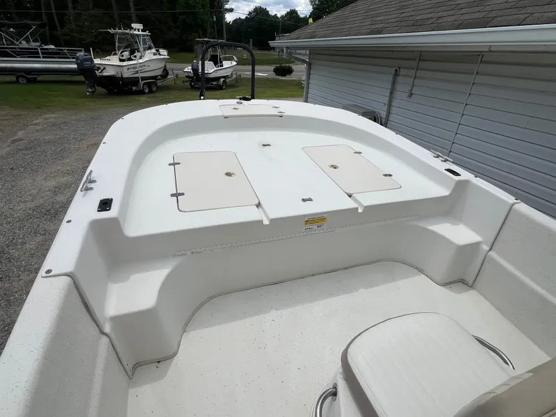 Slide: The Image of 2015 Carolina Skiff 218 DLV boat, front deck view. - 13