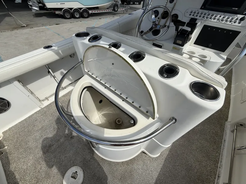 Slide: The Image of Triton 2690 Walkaround 2006 - 6