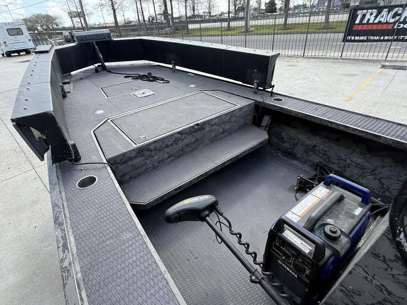 Slide: The Image of Gator-Tail Extreme Series 2060cc 2018 - 4