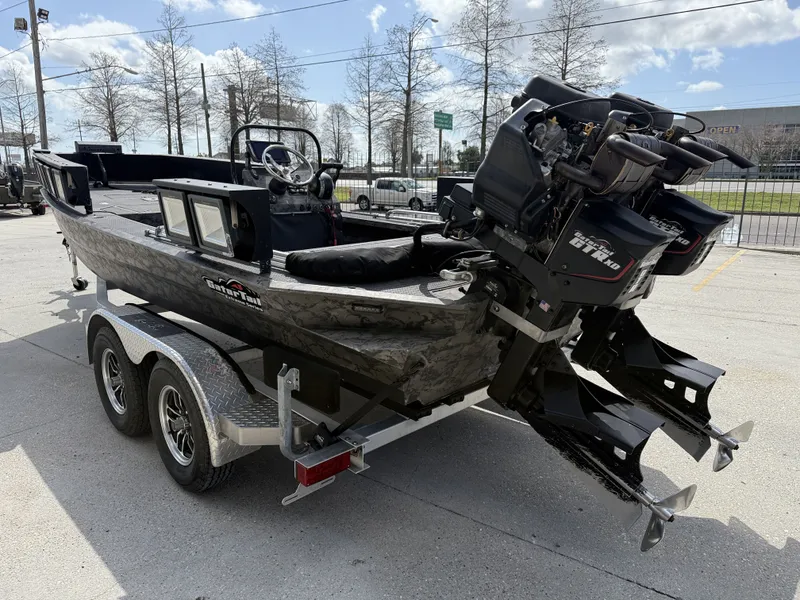 Slide: The Image of Gator-Tail Extreme Series 2060cc 2018 - 6