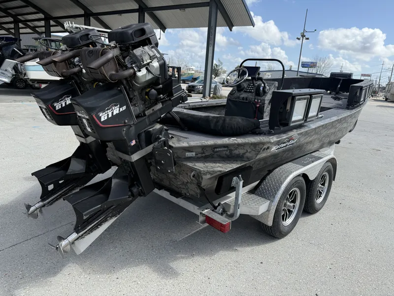 Slide: The Image of Gator-Tail Extreme Series 2060cc 2018 - 8