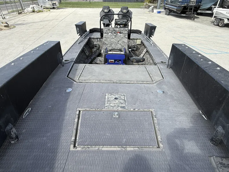 Slide: The Image of Gator-Tail Extreme Series 2060cc 2018 - 9