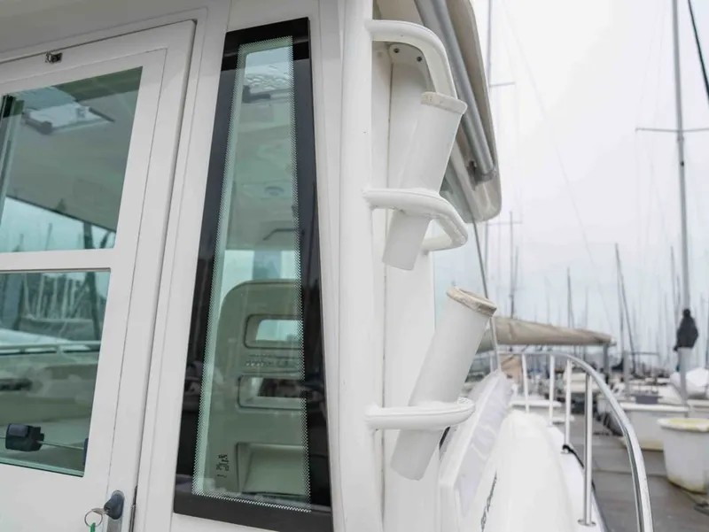 Slide: The Image of Boston Whaler 315 CONQUEST PH 2015 - 12