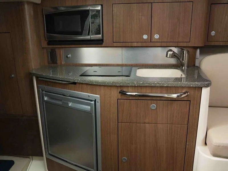 Slide: The Image of Boston Whaler 315 CONQUEST PH 2015 - 23