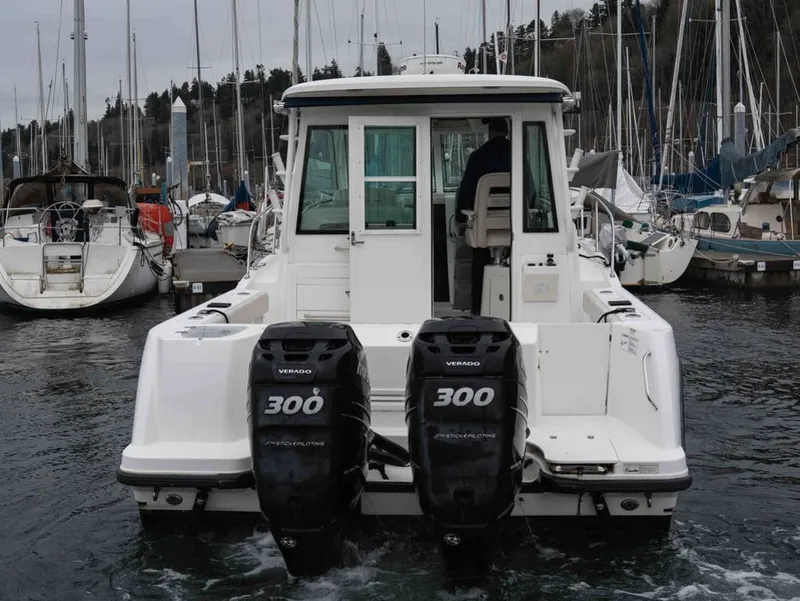 Slide: The Image of Boston Whaler 315 CONQUEST PH 2015 - 7