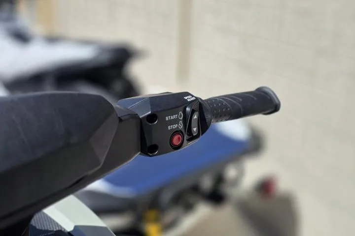 Slide: The Image of Handlebar controls of a 2026 Yamaha WaveRunner VX Cruiser HO jet ski. - 11