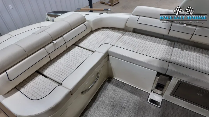 Slide: The Image of Chris-Craft GT31 2021 - 26