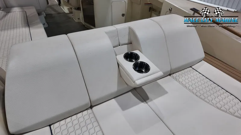 Slide: The Image of Chris-Craft GT31 2021 - 32