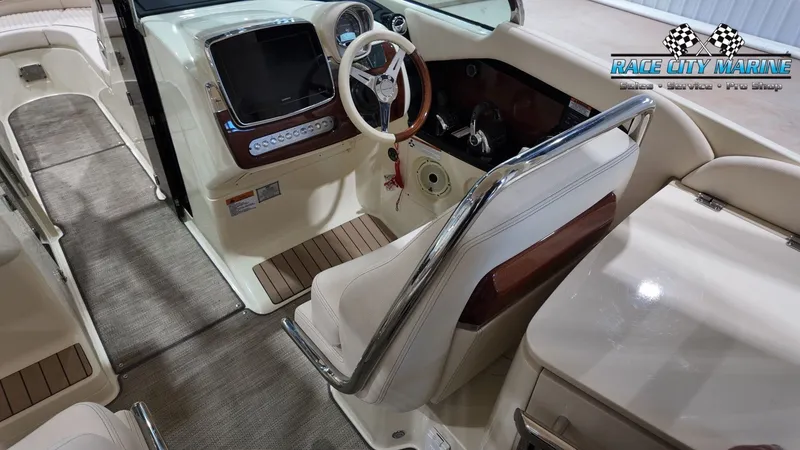 Slide: The Image of Chris-Craft GT31 2021 - 41