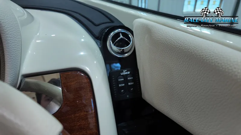 Slide: The Image of Chris-Craft GT31 2021 - 44