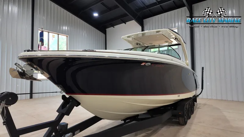 Slide: The Image of Chris-Craft GT31 2021 - 6