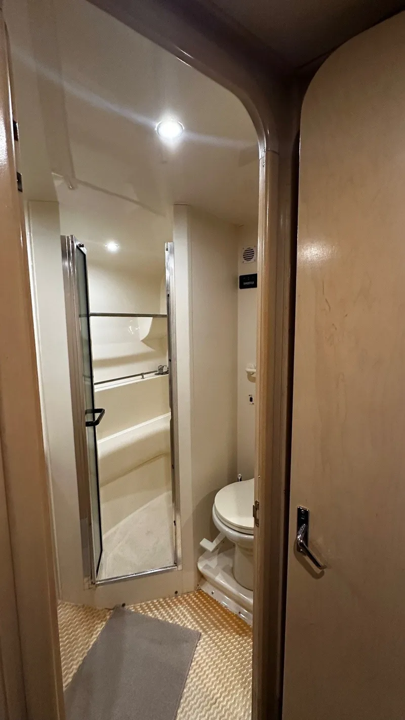 Slide: The Image of Carver Yachts 350 Mariner 1999 - 11