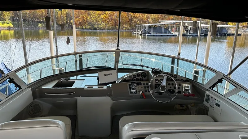 Slide: The Image of Carver Yachts 350 Mariner 1999 - 5