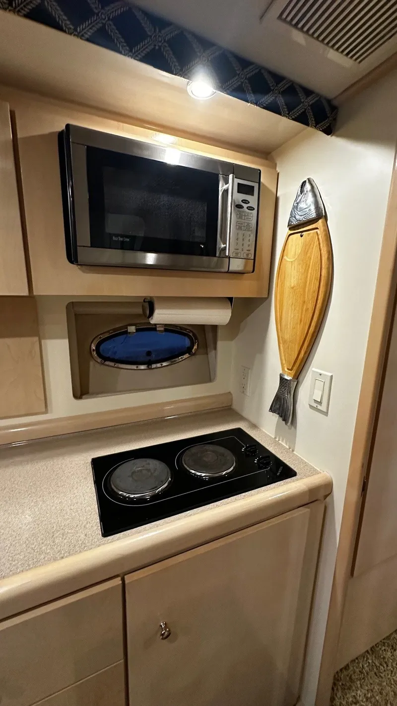 Slide: The Image of Carver Yachts 350 Mariner 1999 - 8