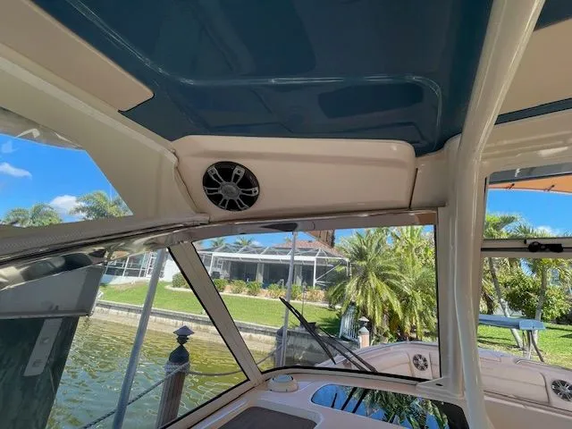 Slide: The Image of Interior view of a 2021 Grady-White 325 Freedom boat. - 36