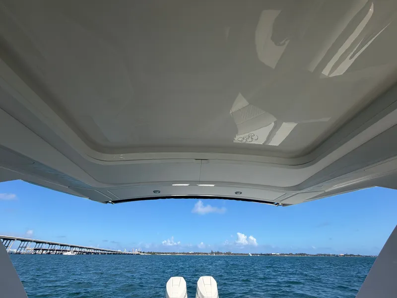 Slide: The Image of Sea Ray SLX 310 Outboard 2024 - 26