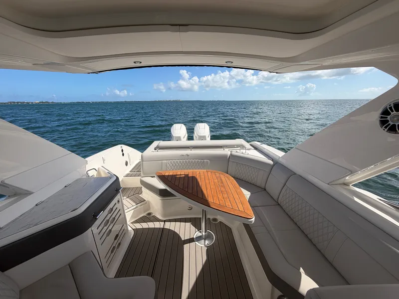 Slide: The Image of Sea Ray SLX 310 Outboard 2024 - 30