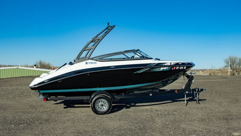 Slide: The Image of Yamaha AR195 2021 - 13