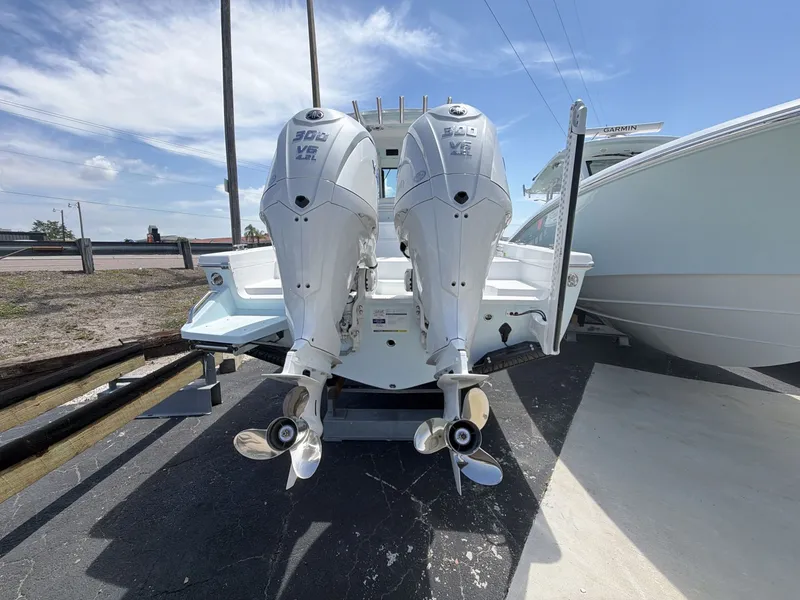 Slide: The Image of Everglades 273 Center Console 2026 - 14