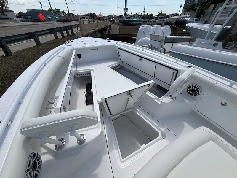 Slide: The Image of Everglades 273 Center Console 2026 - 18