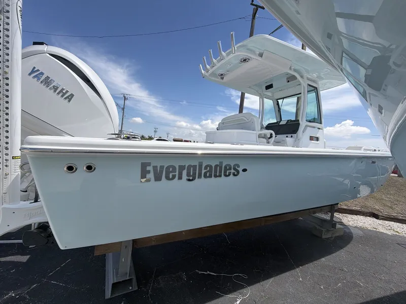 Slide: The Image of Everglades 273 Center Console 2026 - 4
