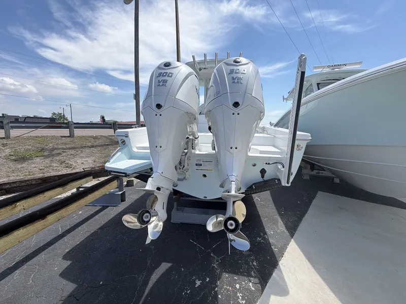 Slide: The Image of Everglades 273 Center Console 2026 - 6