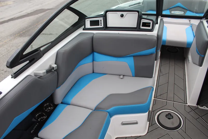 Slide: The Image of Supra SR 400 2020 - 11