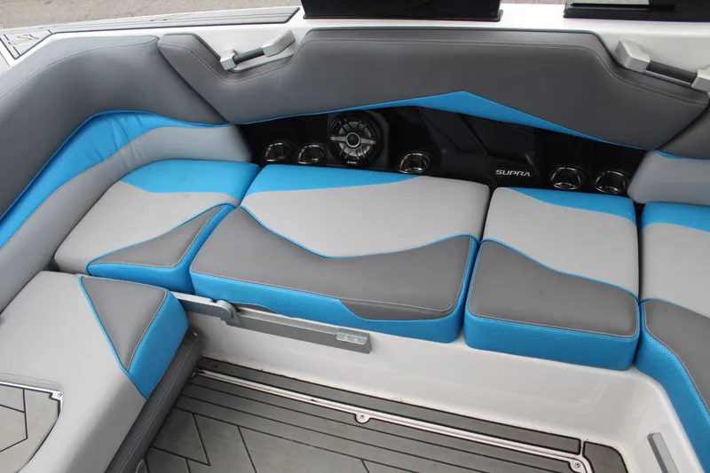 Slide: The Image of Supra SR 400 2020 - 13