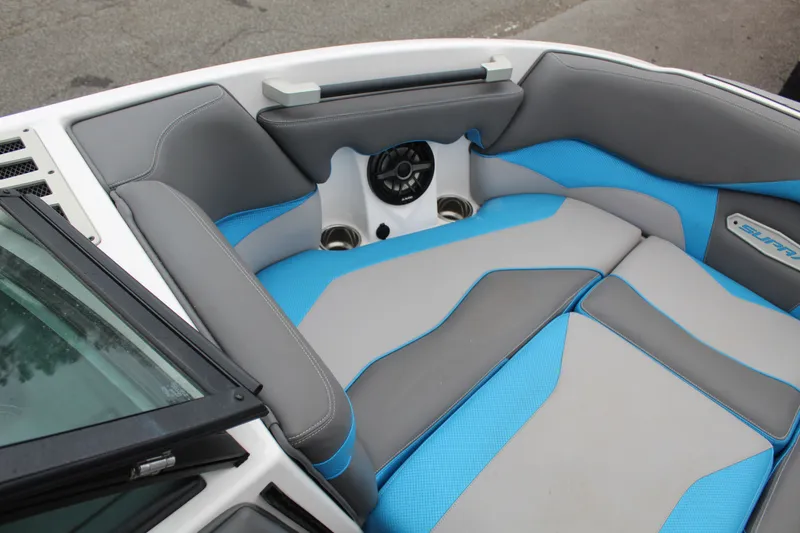 Slide: The Image of Supra SR 400 2020 - 18