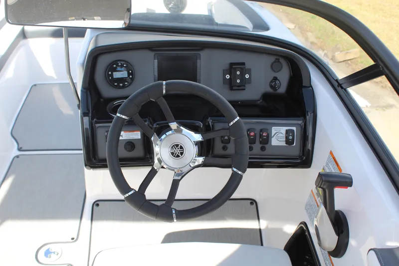 Slide: The Image of Yamaha AR195 2021 - 9