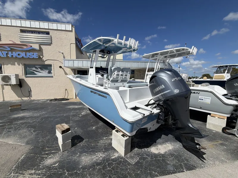 Slide: The Image of Sportsman Open 212 Center Console 2026 - 7