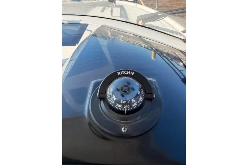 Slide: The Image of Compass on Jeanneau NC 895 boat dashboard, 2020 model. - 55