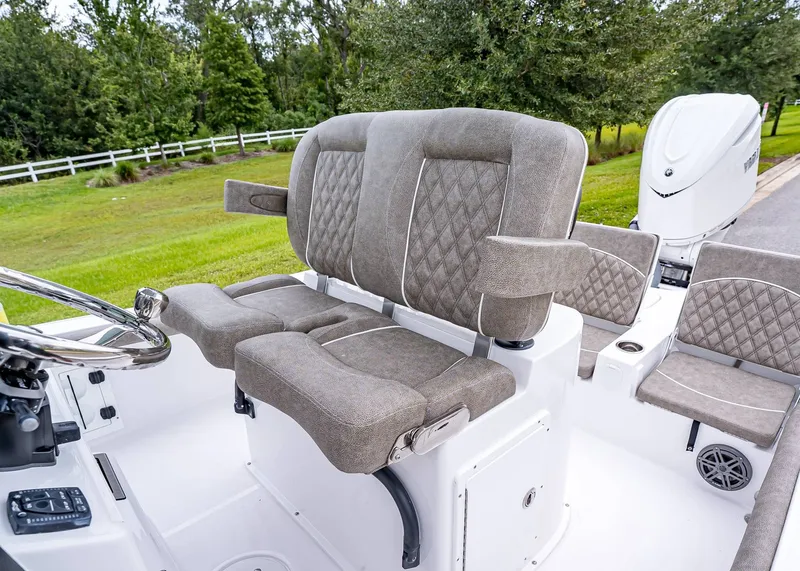 Slide: The Image of Sea Hunt BX 25 FS 2026 - 10