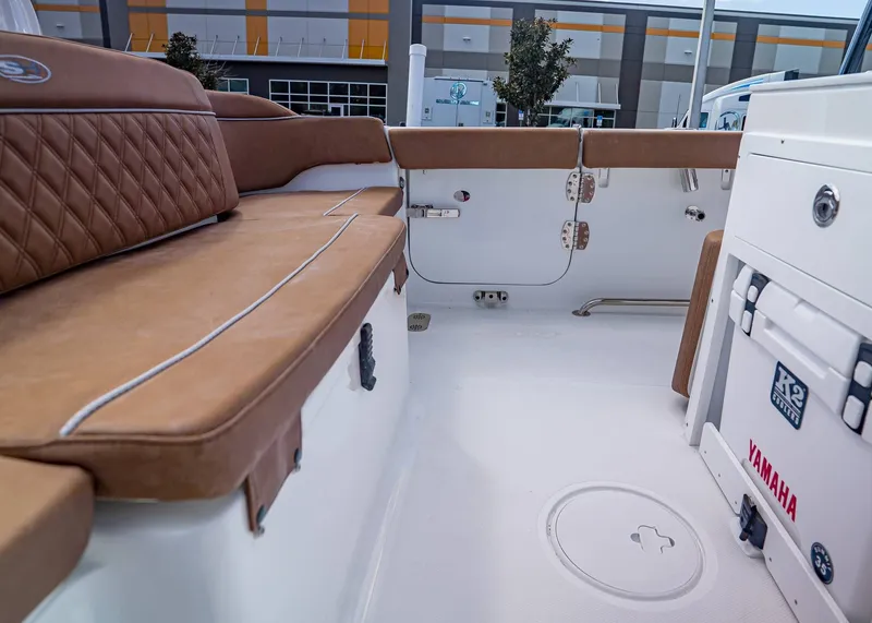 Slide: The Image of Sea Hunt Ultra 265 SE 2026 - 7