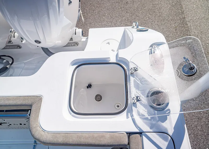 Slide: The Image of Sea Hunt Gamefish 27 Coffin Box 2026 - 11