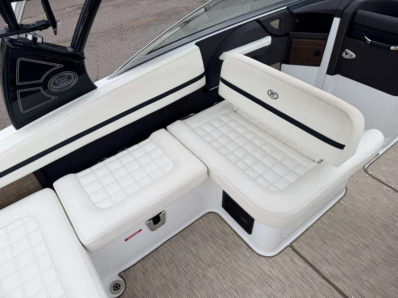 Slide: The Image of Cobalt R5 Surf 2019 - 15