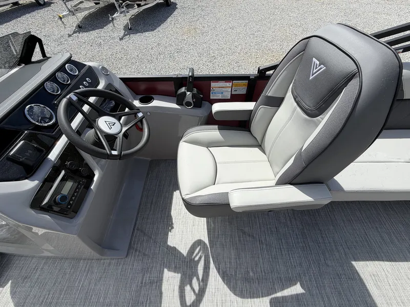 Slide: The Image of Viaggio Lago V 20 U-HONDA 140 2026 - 2